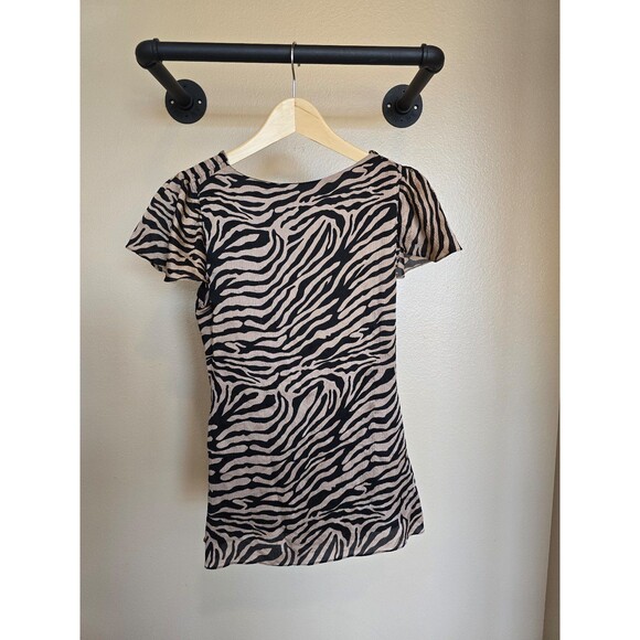 Diane Von Furstenberg 100% silk short sleeve v neck top size 6 - Picture 2 of 6